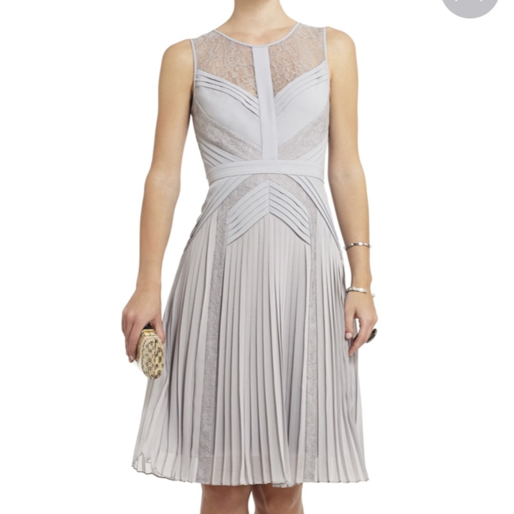 BCBGMAXAZRIA Raya Sleeveless Pleated Lace Dress